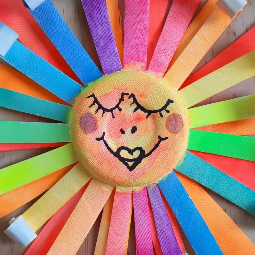 Paper cup sun activity – Ema Lou kids art craft